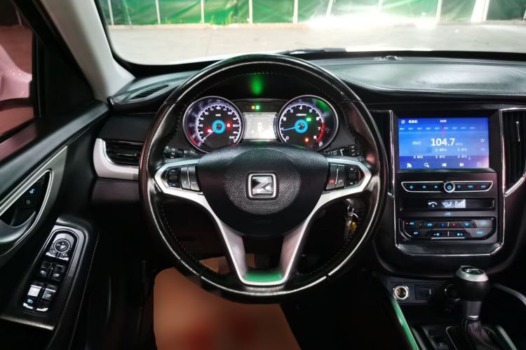 Used Zotye SR7 2016 1.5T CVT Magic Cube Door Edition China V Standard Steering Wheel