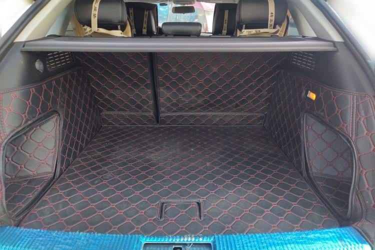 Used Zotye SR7 2016 1.5T Manual Cube Heart Edition China IV Standard Trunk