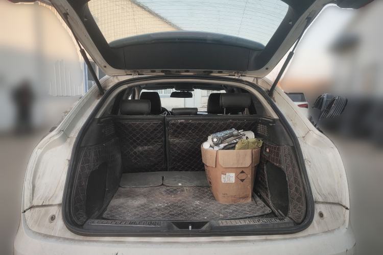 Used Zotye SR7 2016 1.5T Manual Cube Heart Edition China V Standard Trunk