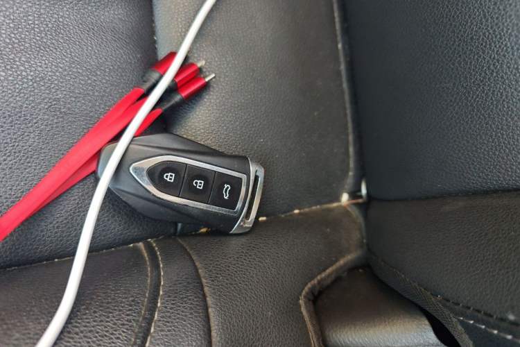 Used Zotye SR7 2016 1.5T CVT Cube Road Edition China IV Standard Vehicle Key