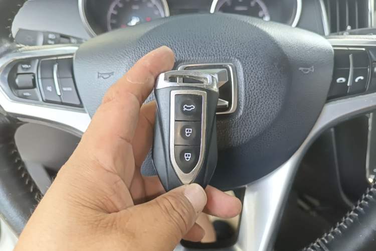 Used Zotye SR7 2016 1.5T CVT Cube Road Edition China V Standard Vehicle Key