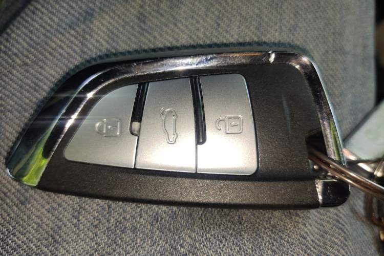 Used Zotye SR7 2016 1.5T Manual Cube Heart Edition China V Standard Vehicle Key