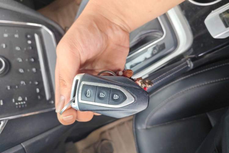 Used Zotye SR7 2016 1.5T CVT Cube Road Edition China IV Standard Vehicle Key