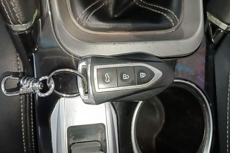 Used Zotye SR7 2016 1.5T Manual Cube Heart Edition China IV Standard Vehicle Key