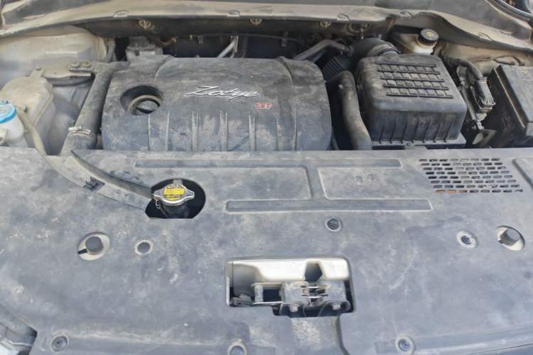Used Zotye SR7 2016 1.5T CVT Cube Heart Edition China IV Standard Engine Bay