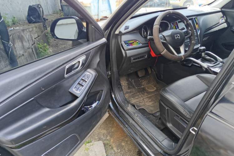 Used Zotye SR7 2017 1.5T CVT Cube Road Edition Driver Seat