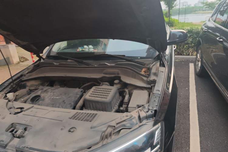 Used Zotye SR7 2017 1.5T Manual Cube Road Edition Engine Bay Left