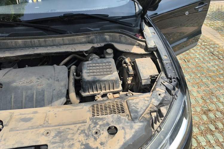 Used Zotye SR7 2017 1.5T CVT Cube Road Edition Engine Bay Left