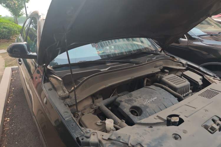Used Zotye SR7 2017 1.5T Manual Cube Road Edition Engine Bay Right