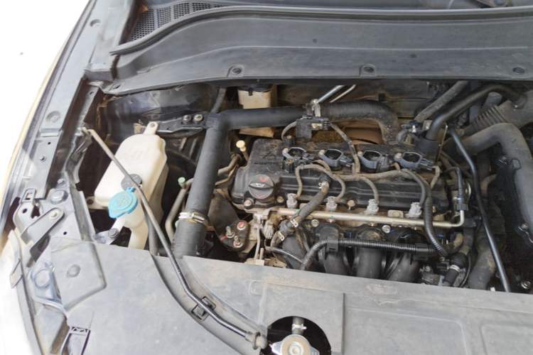 Used Zotye SR7 2017 1.5T CVT Cube Road Edition Engine Bay Right