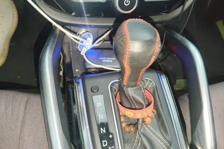 Used Zotye SR7 2017 1.5T CVT Cube Dream Edition Gear Lever