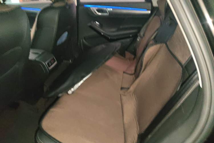 Used Zotye SR7 2017 1.5T CVT Cube Dream Edition Left Rear Seat