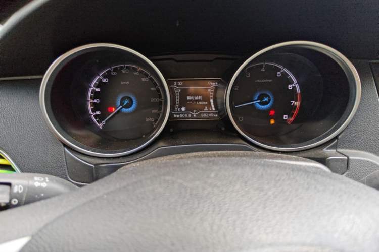 Used Zotye SR7 2017 1.5T CVT Cube Road Edition Odometer Close Up