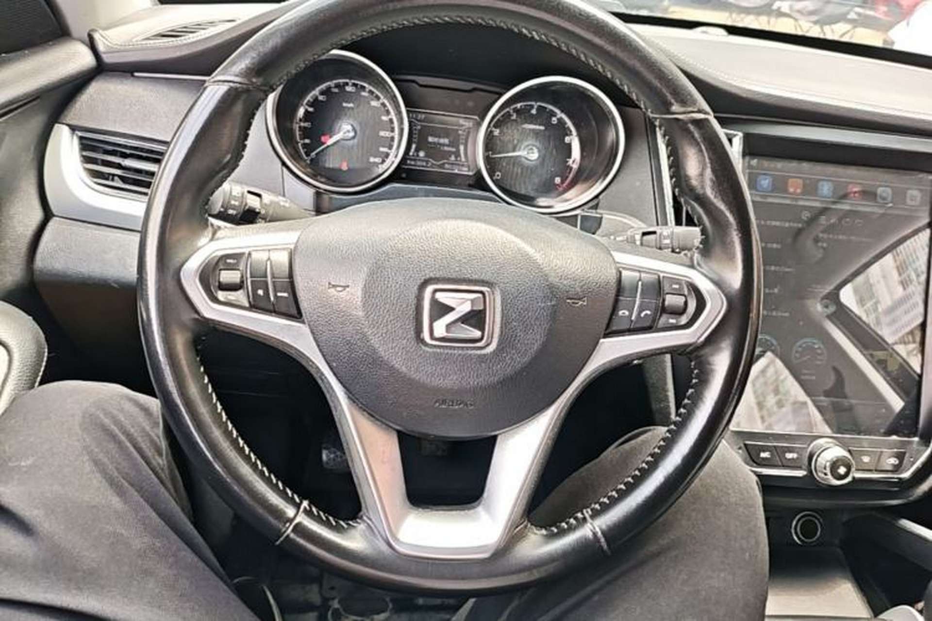 Used Zotye SR7 2017 1.5T Manual Cube Road Edition Steering Wheel