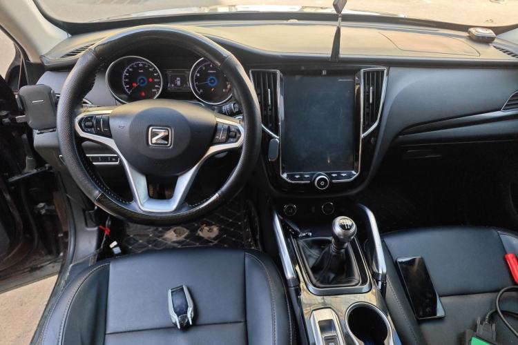 Used Zotye SR7 2017 1.5T Manual - Magic Cube Heart Edition Center Console