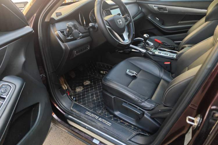 Used Zotye SR7 2017 1.5T Manual - Magic Cube Heart Edition Driver Seat