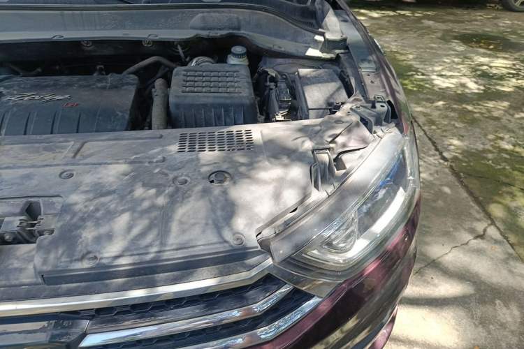 Used Zotye SR7 2017 1.5T CVT Cube Heart Edition Engine Bay Left