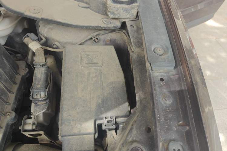 Used Zotye SR7 2017 1.5T CVT Cube Dream Edition Engine Bay Left