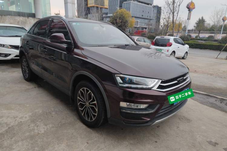 Used Zotye SR7 2017 1.5T CVT Cube Heart Edition Front Right 45 Deg