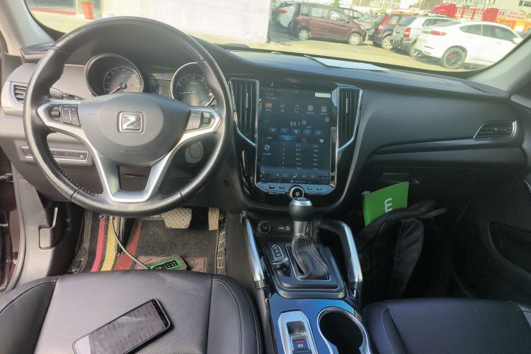 Used Zotye SR7 2017 1.5T CVT Cube Heart Edition Interior 2