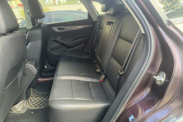 Used Zotye SR7 2017 1.5T CVT Cube Heart Edition Interior 4