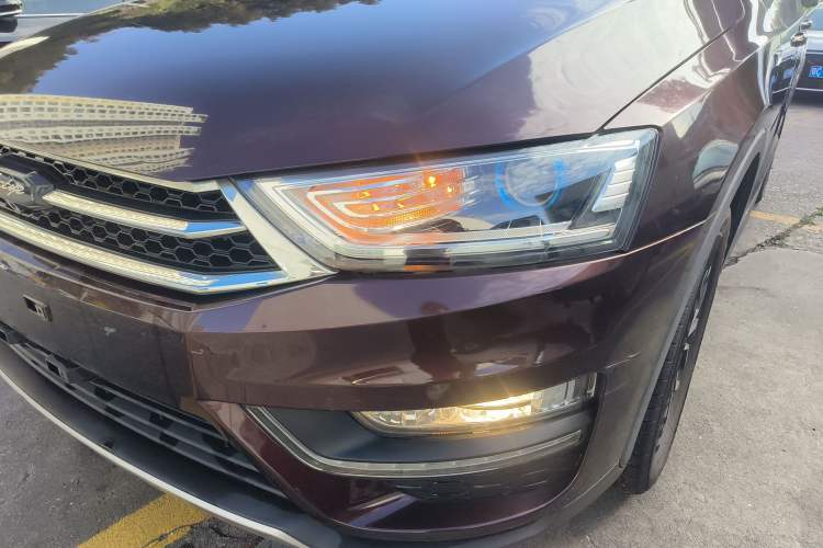 Used Zotye SR7 2017 1.5T CVT Cube Heart Edition Left Front Headlight