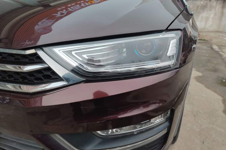 Used Zotye SR7 2017 1.5T CVT Cube Heart Edition Left Front Headlight