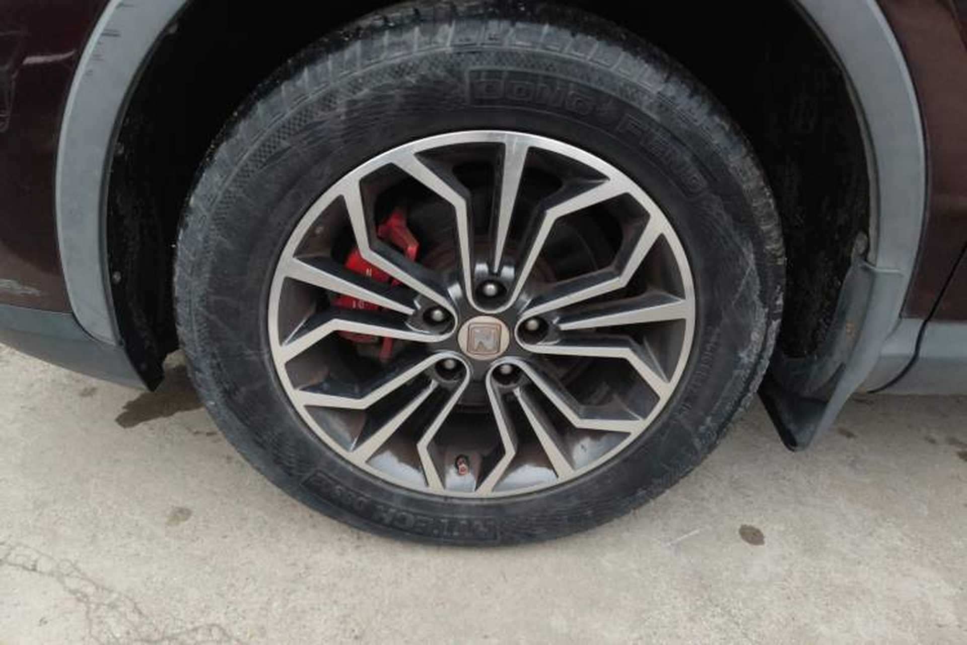 Used Zotye SR7 2017 1.5T CVT Cube Heart Edition Left Front Wheel Hub