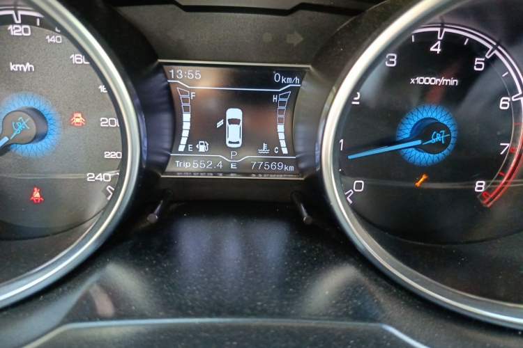 Used Zotye SR7 2017 1.5T CVT Cube Heart Edition Odometer Close Up