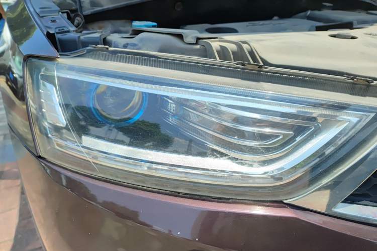 Used Zotye SR7 2017 1.5T Manual Cube Dream Edition Right Front Headlight
