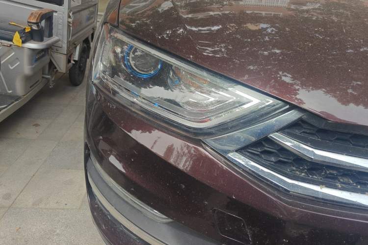 Used Zotye SR7 2017 1.5T CVT Cube Dream Edition Right Front Headlight