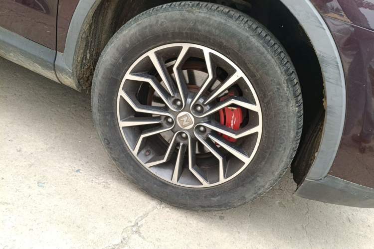 Used Zotye SR7 2017 1.5T Manual - Magic Cube Heart Edition Right Front Wheel Hub