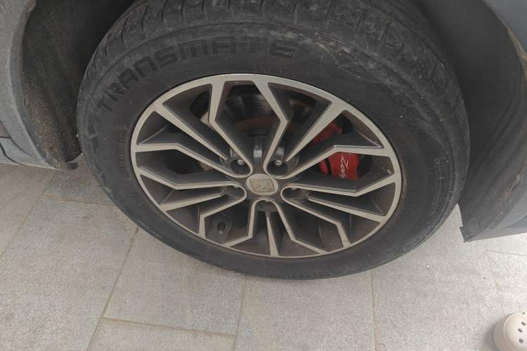 Used Zotye SR7 2017 1.5T CVT Cube Dream Edition Right Front Wheel Hub