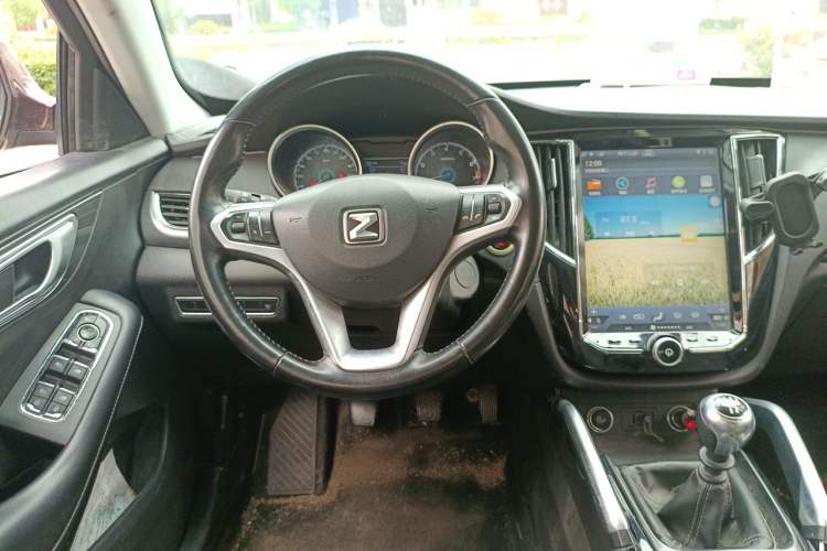 Used Zotye SR7 2017 1.5T Manual - Magic Cube Heart Edition Steering Wheel