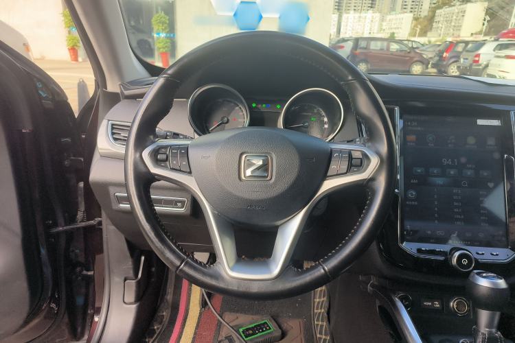 Used Zotye SR7 2017 1.5T CVT Cube Heart Edition Steering Wheel