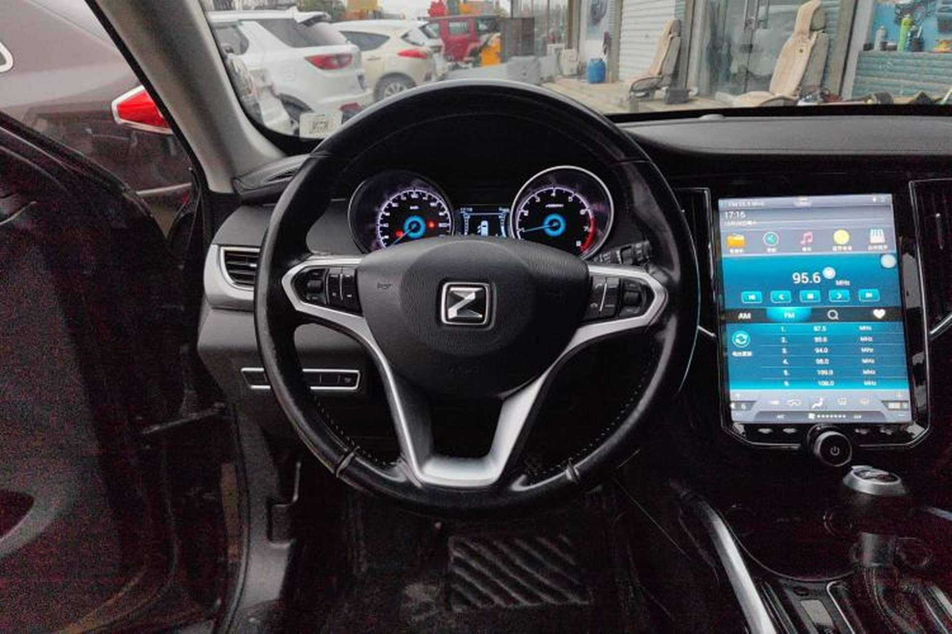 Used Zotye SR7 2017 1.5T CVT Cube Heart Edition Steering Wheel
