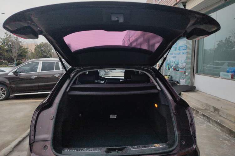 Used Zotye SR7 2017 1.5T CVT Cube Heart Edition Trunk