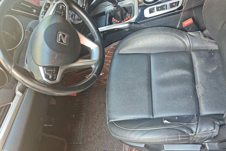 Used Zotye SR7 2017 1.5T Manual Cube Road Edition Driver Seat