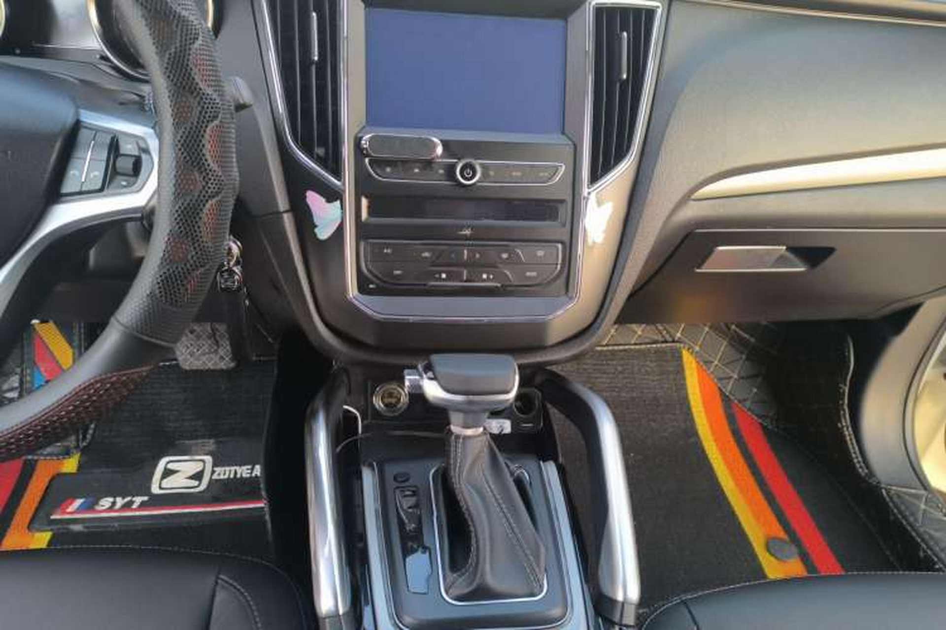 Used Zotye SR7 2017 1.5T CVT Cube Road Edition Audio And AC Panel