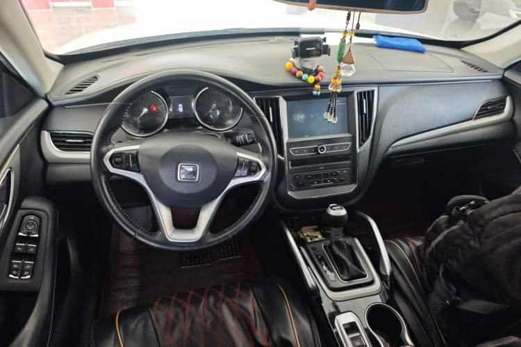 Used Zotye SR7 2017 1.5T CVT Cube Road Edition Center Console