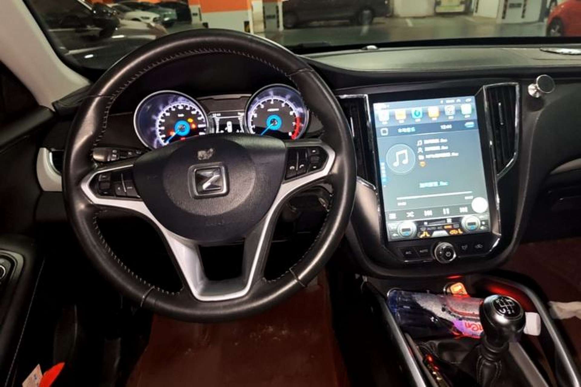 Used Zotye SR7 2017 1.5T Manual Cube Road Edition Center Console