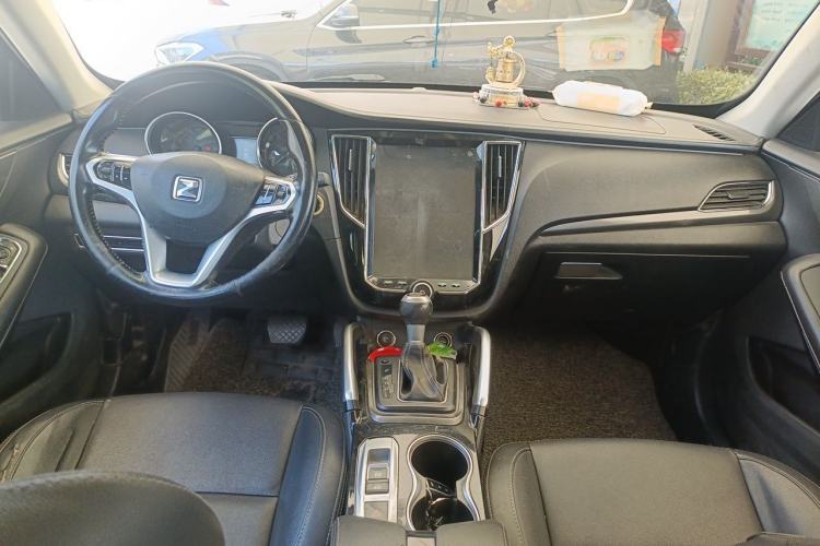 Used Zotye SR7 2017 1.5T CVT Cube Dream Edition Center Console