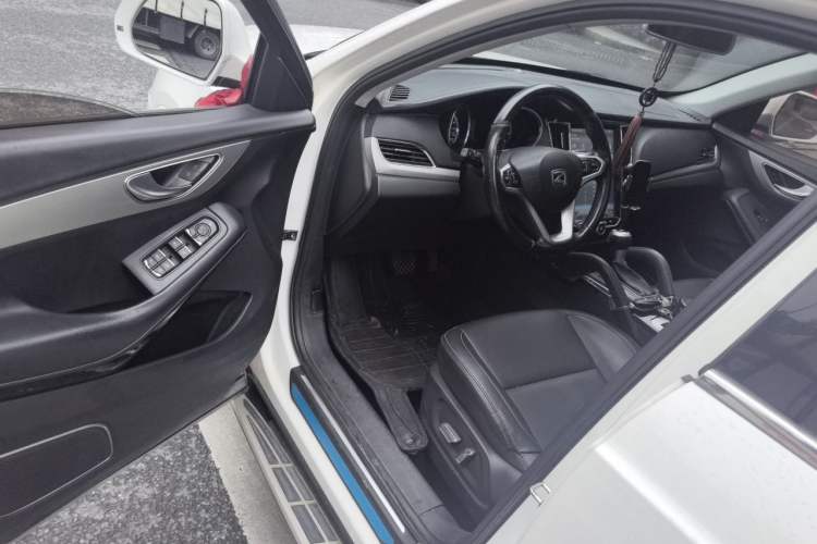 Used Zotye SR7 2017 1.5T CVT Cube Dream Edition Driver Seat