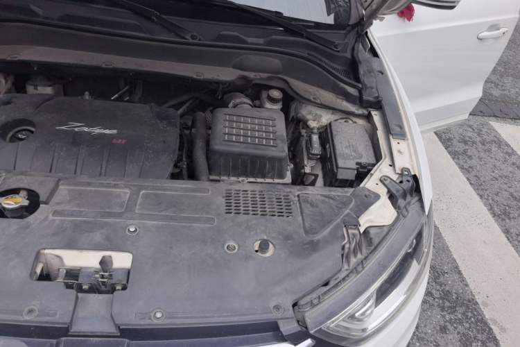 Used Zotye SR7 2017 1.5T CVT Cube Dream Edition Engine Bay Left