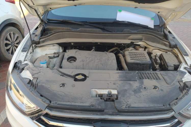 Used Zotye SR7 2017 1.5T CVT Cube Dream Edition Engine Bay Right