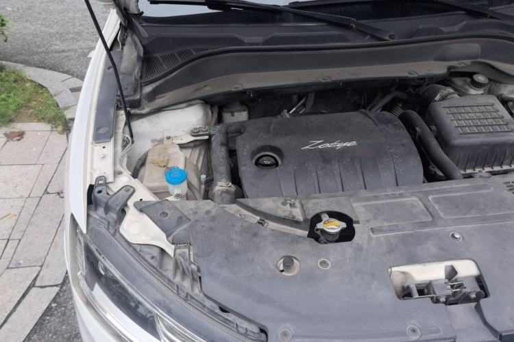 Used Zotye SR7 2017 1.5T CVT Cube Dream Edition Engine Bay Right