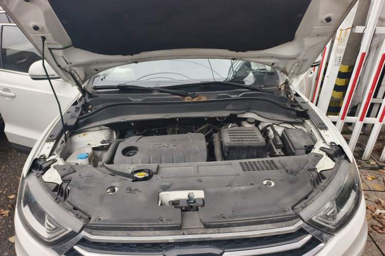 Used Zotye SR7 2017 1.5T Manual Cube Dream Edition Engine Bay