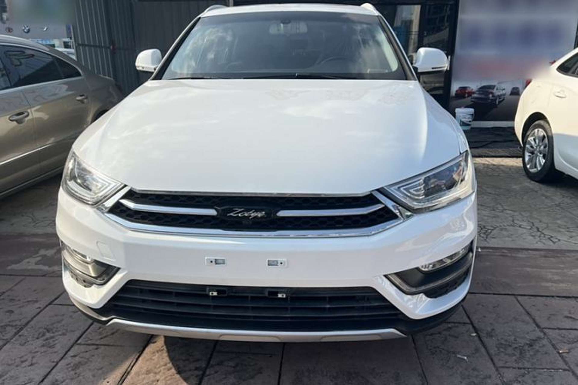 Used Zotye SR7 2017 1.5T CVT Cube Heart Edition Exterior 3