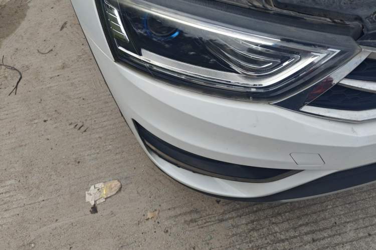 Used Zotye SR7 2017 1.5T CVT Cube Dream Edition Exterior 6