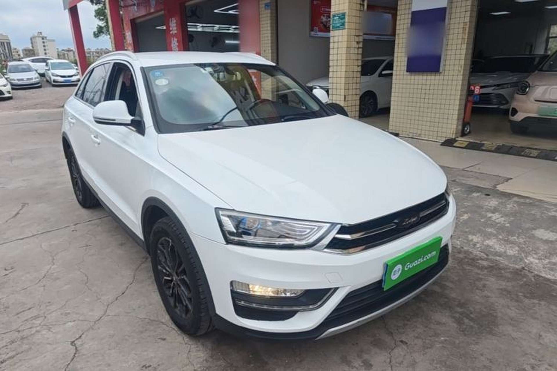Used Zotye SR7 2017 1.5T CVT Cube Road Edition Front Right 45 Deg